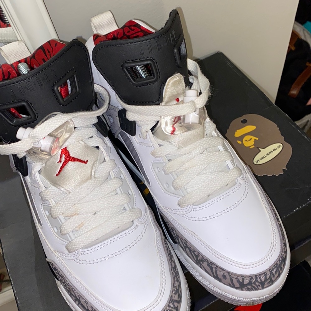 Jordan Spizike White Cement 4’s